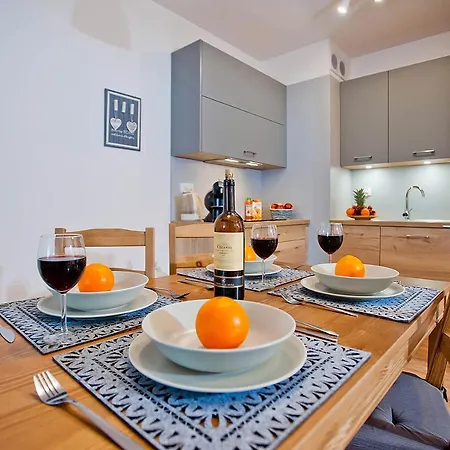 Aqua Beach#pool#sauna#jacuzzi No Limit Appartamento *